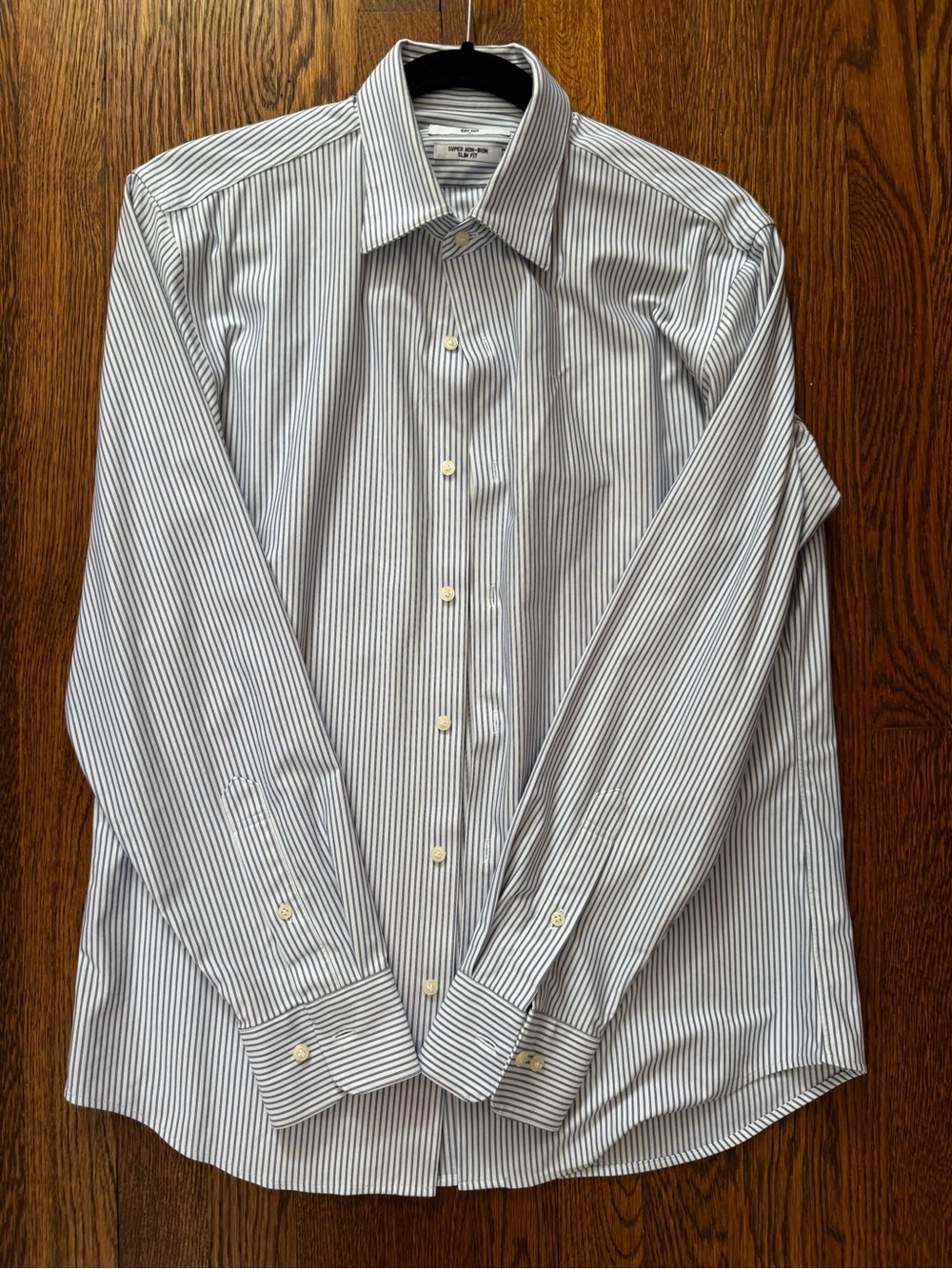 Uniqlo Men’s Blue and White Pinstripe Dress Shirt
